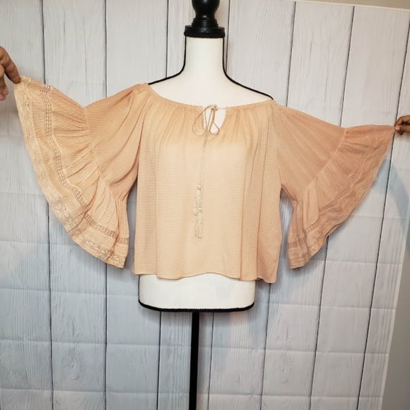 💛Zara💛 Bell Sleeve Champagne Shirt - Picture 6 of 6